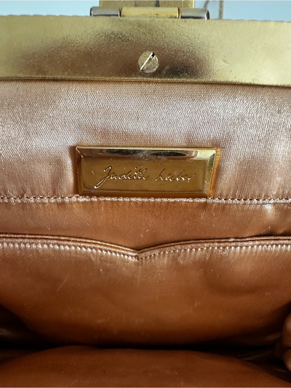 VINTAGE JUDITH LEIBER CLUTCH EVENING SHOULDER BAG with GOLD CHAIN & FRAME - Picture 4 of 5